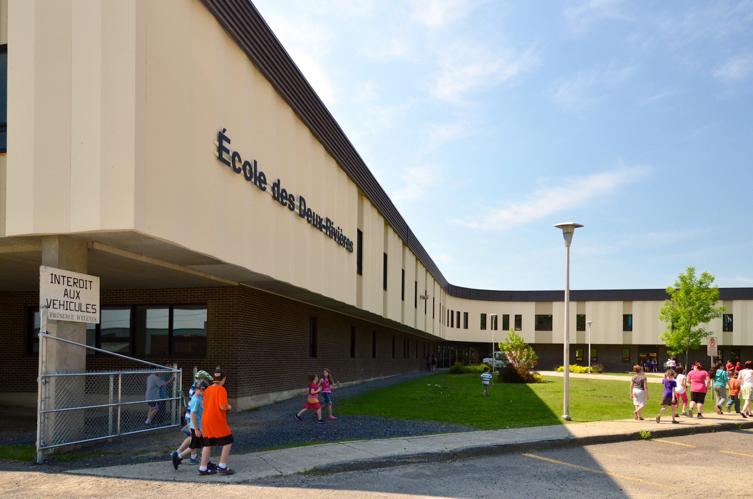 École des DeuxRivières Centre de services scolaire RenéLévesque